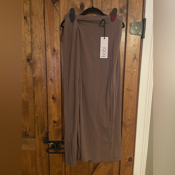 Bobi LA brown maxi - Picture 1 of 2